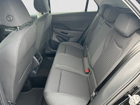 Volkswagen T-Roc 4 of 10