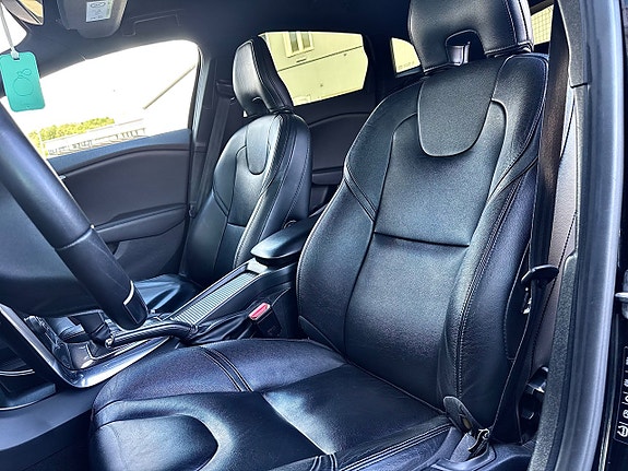 Volvo V40 6 of 13