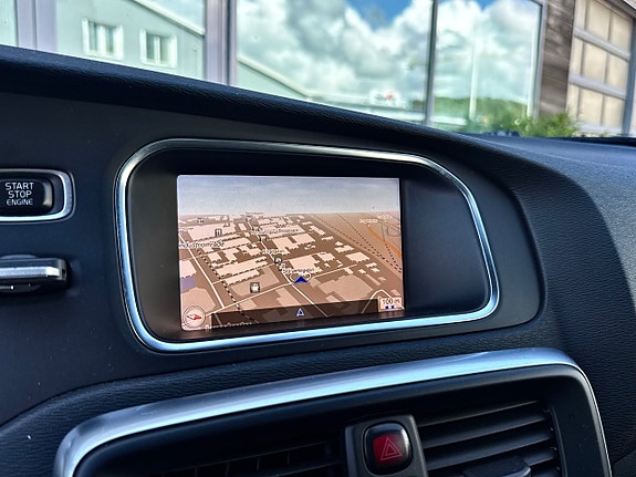 Volvo V40 10 of 13
