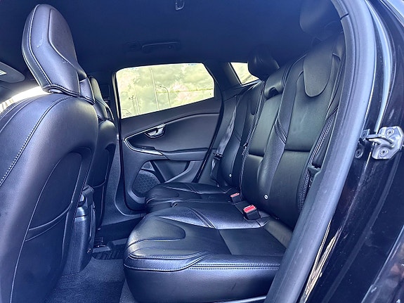 Volvo V40 7 of 13