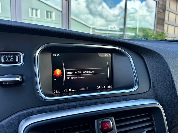 Volvo V40 11 of 13