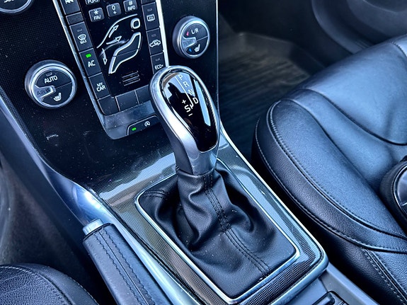 Volvo V40 9 of 13