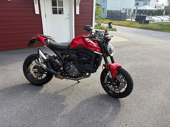 Ducati MONSTER 8 of 9