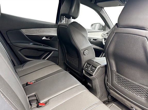 Peugeot 3008 14 of 17