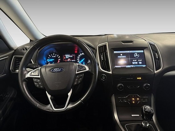 Ford Galaxy 14 of 16