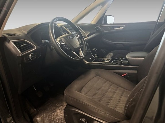 Ford Galaxy 10 of 16