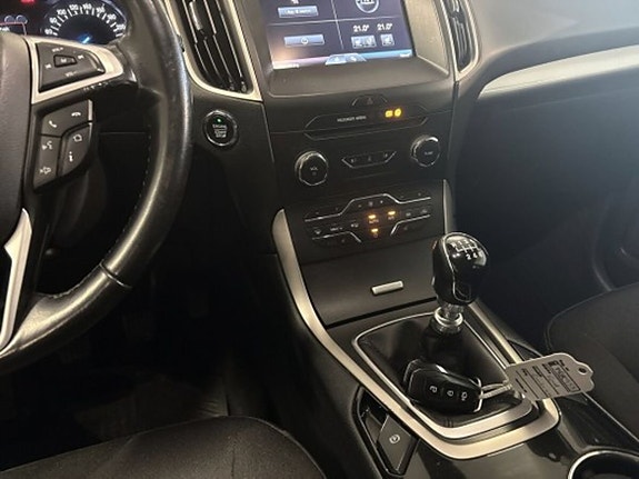 Ford Galaxy 15 of 16