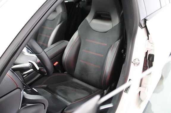 Mercedes-Benz CLA220 17 of 18