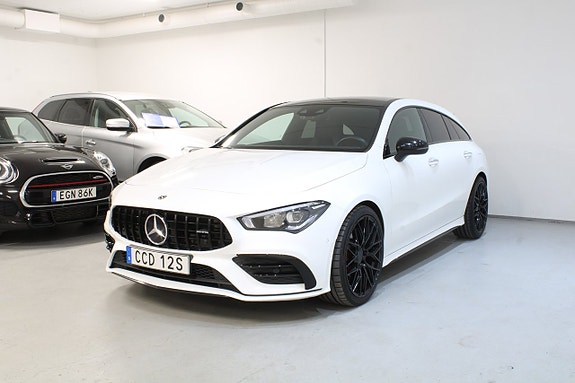 Mercedes-Benz CLA220 2 of 5