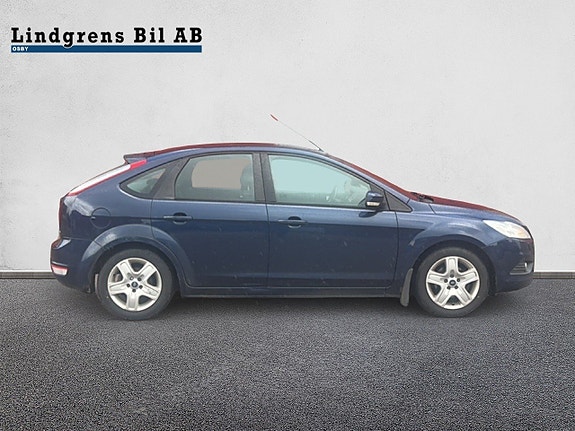 Ford Focus 2 of 5