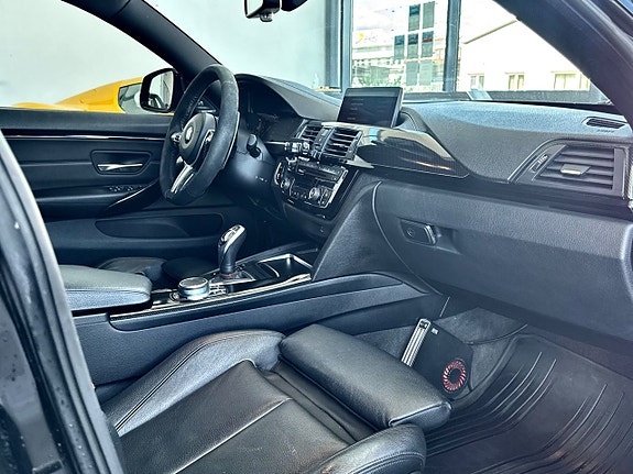 BMW 440i 8 of 21