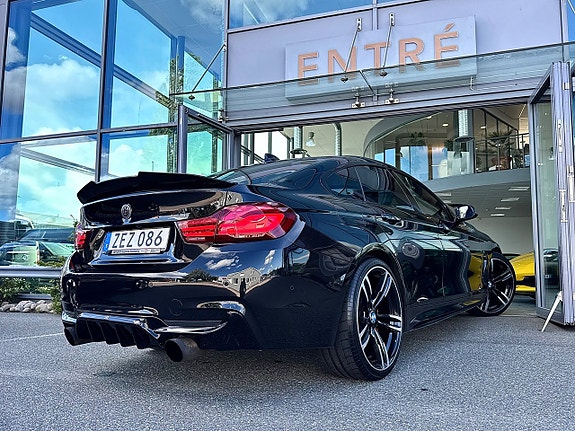 BMW 440i 4 of 5