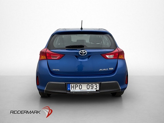 Toyota Auris 4 of 5