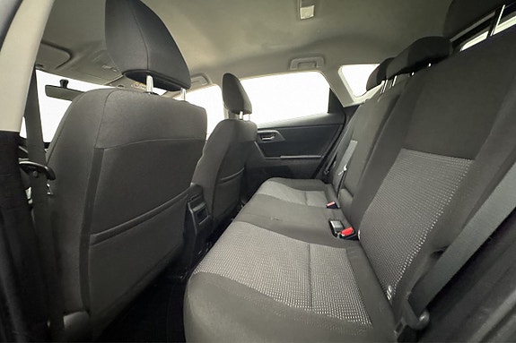 Toyota Auris 19 of 20