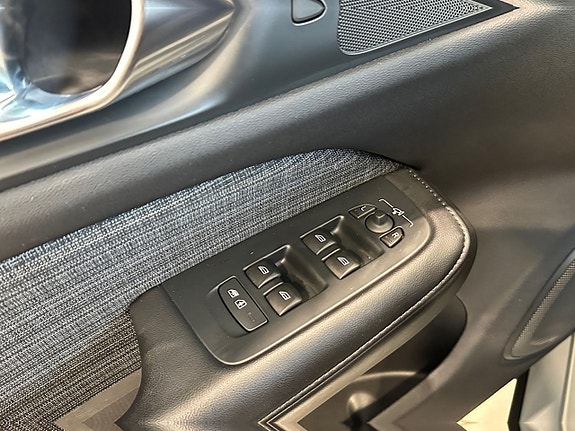 Volvo V60 25 of 26