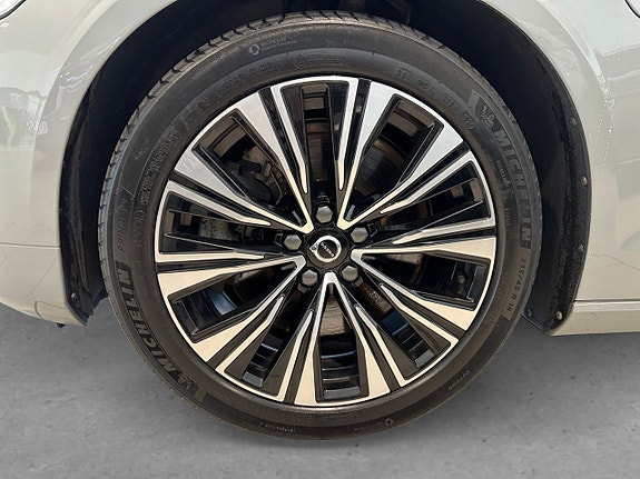 Volvo V60 8 of 26