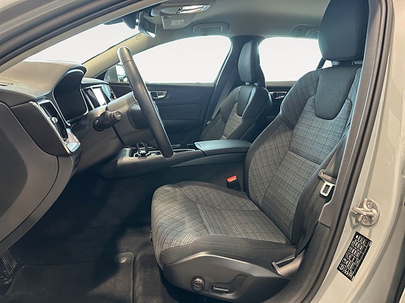 Volvo V60 10 of 26