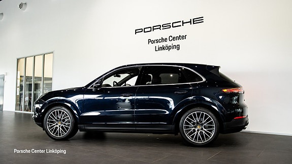 Porsche Cayenne S 4 of 5