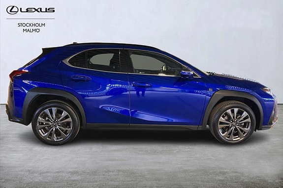 Lexus UX250h 5 of 5