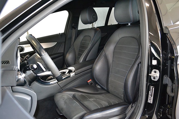 Mercedes-Benz C300 5 of 5