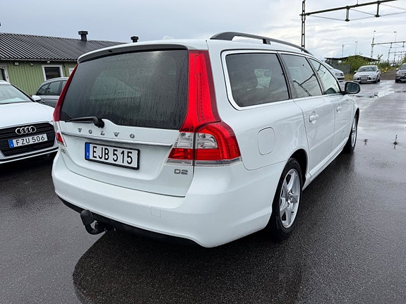 Volvo V70 5 of 21