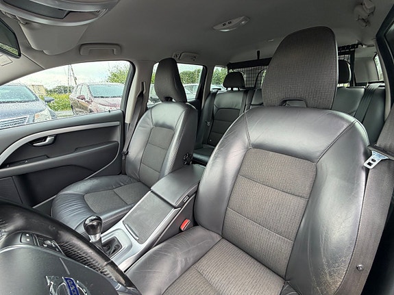 Volvo V70 11 of 21