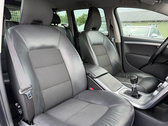 Volvo V70 14 of 21