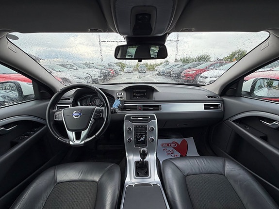 Volvo V70 15 of 21
