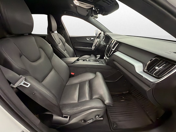 Volvo XC60 28 of 30