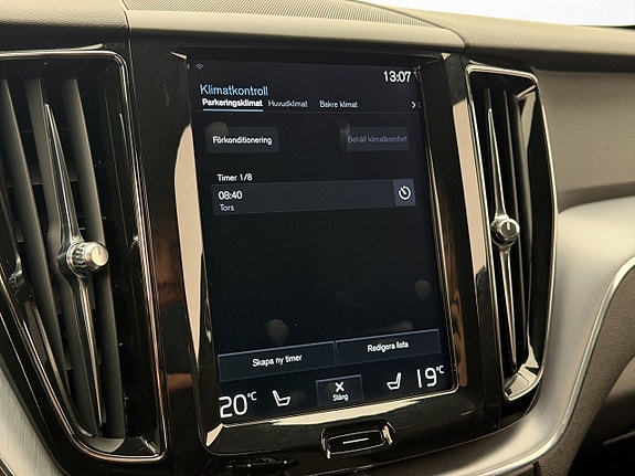 Volvo XC60 25 of 30