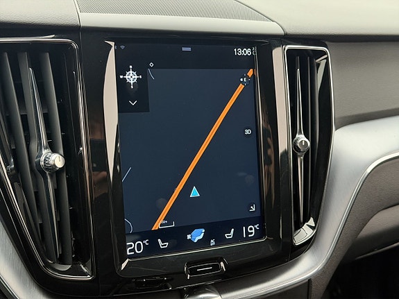 Volvo XC60 21 of 30