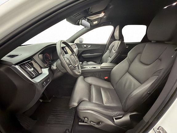 Volvo XC60 11 of 30
