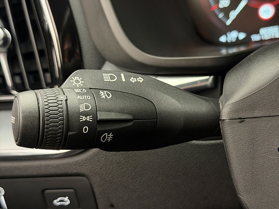 Volvo XC60 15 of 30