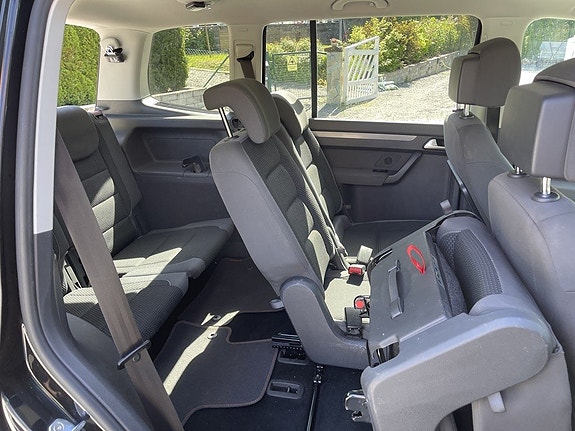 Volkswagen Touran 20 of 27