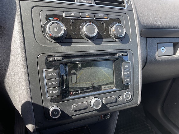 Volkswagen Touran 27 of 27