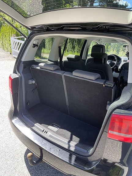 Volkswagen Touran 25 of 27