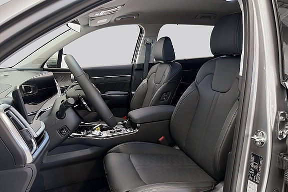 Kia Sorento 8 of 19