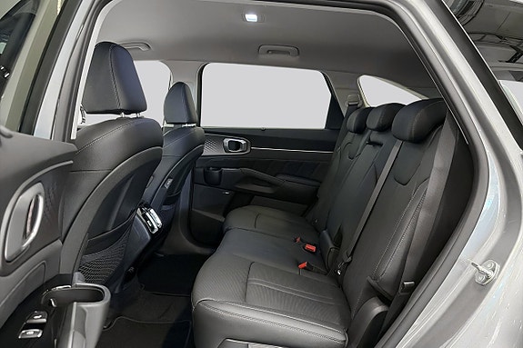Kia Sorento 9 of 19