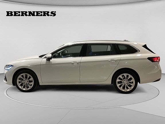 Skoda Superb 2 of 15