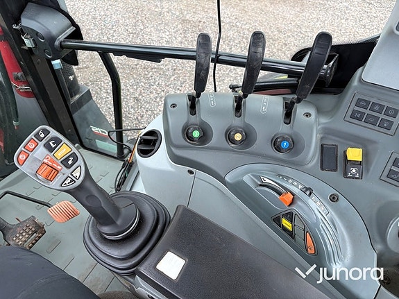 Traktor med lastare - Claas, Arion 440 15 of 30