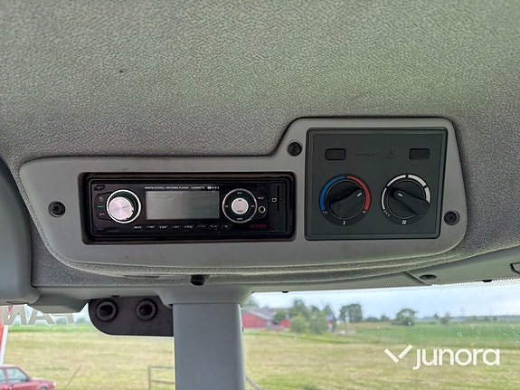 Traktor med lastare - Claas, Arion 440 17 of 30