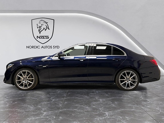 Mercedes-Benz E220 d 2 of 5