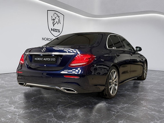 Mercedes-Benz E220 d 5 of 5