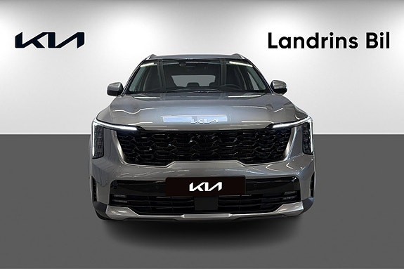 Kia Sorento 2 of 19