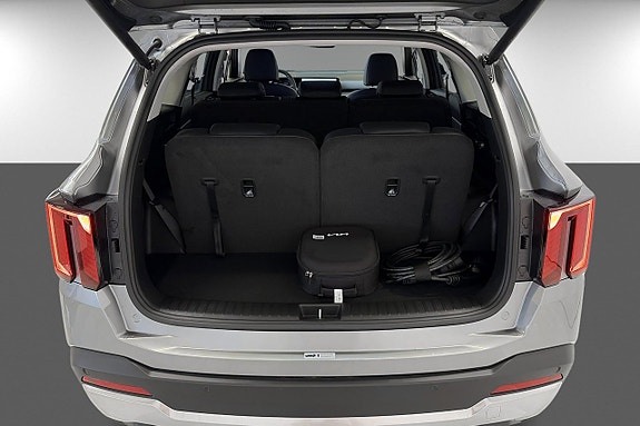 Kia Sorento 16 of 19