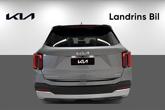 Kia Sorento 5 of 19