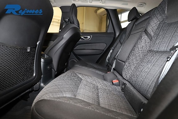 Volvo XC60 7 of 23