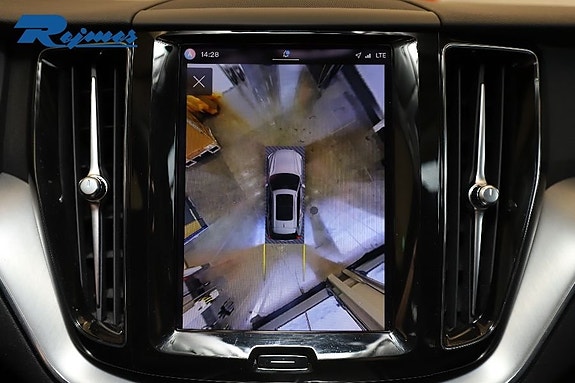 Volvo XC60 13 of 23