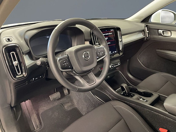 Volvo XC40 5 of 5