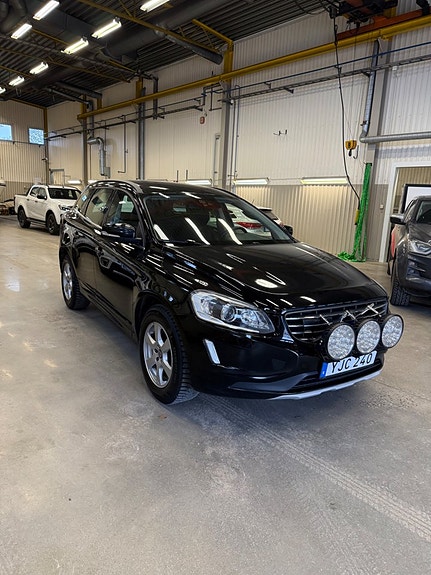 Volvo XC60 3 of 7